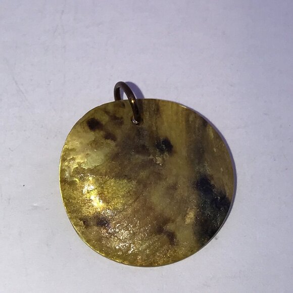 Yellow Round Black Lip Shell Pendant - Picture 2 of 9